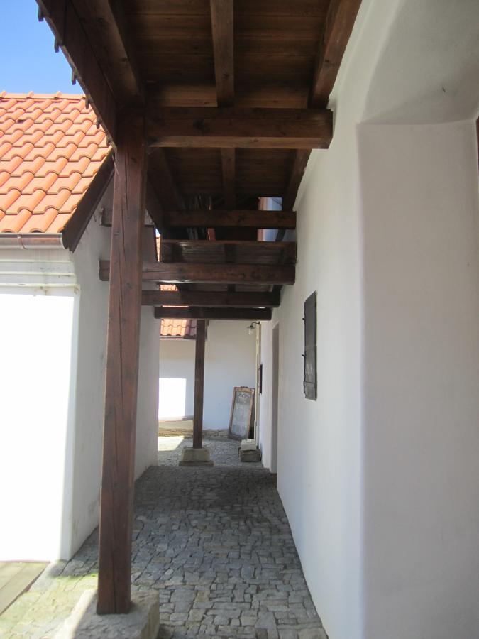 מלון Luže Holubnik Statecnych Zen Kralovych מראה חיצוני תמונה